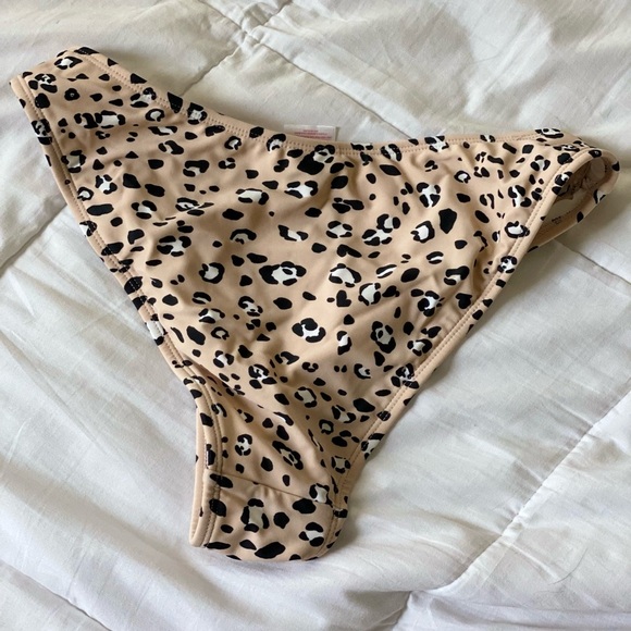 🐆 Leopard Bikini Bottoms - Picture 2 of 3